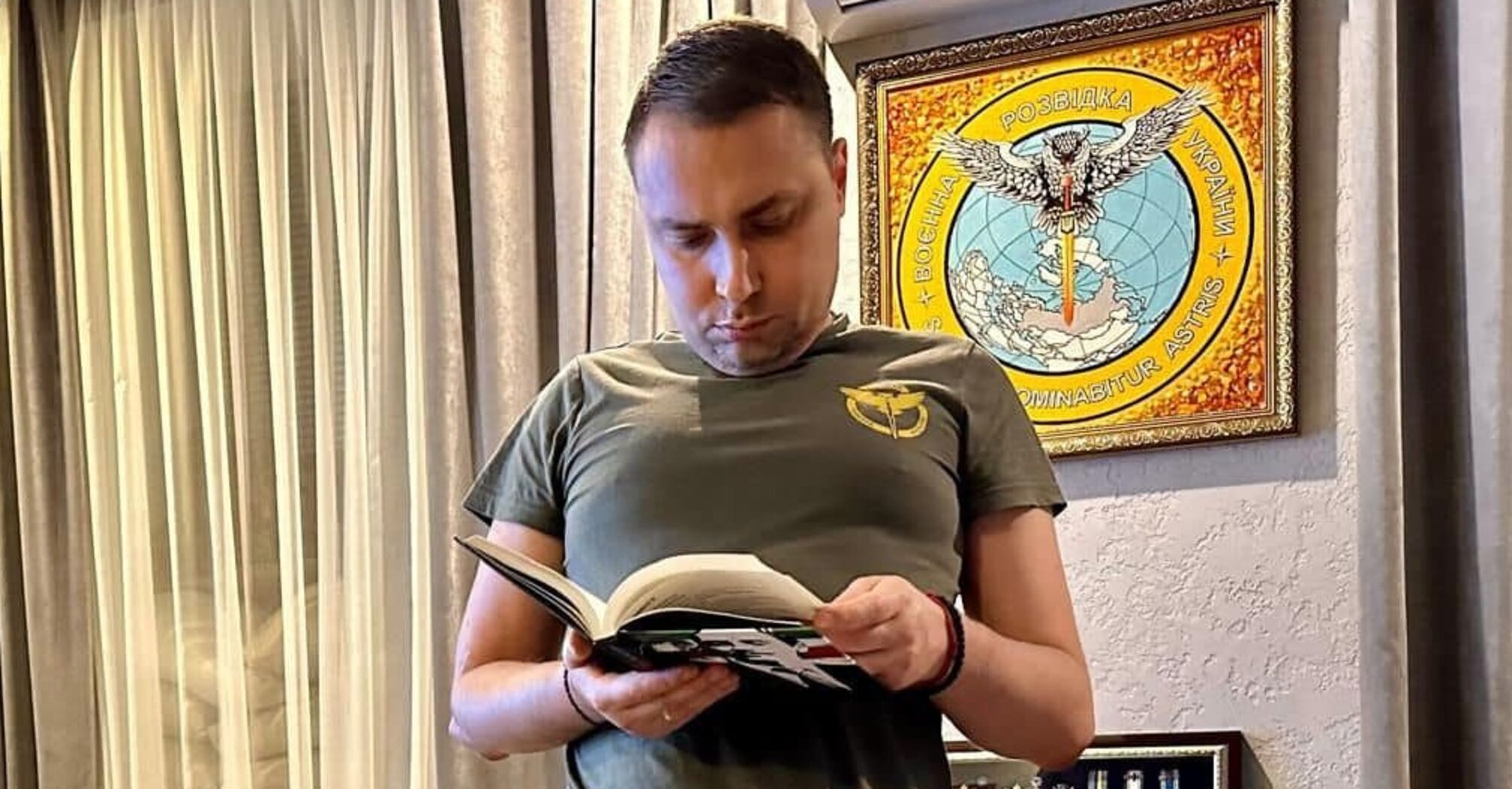 Kyrylo Budanov showed the books he purchased at the Book Arsenal: what the Chief Intelligence Officer of Ukraine reads