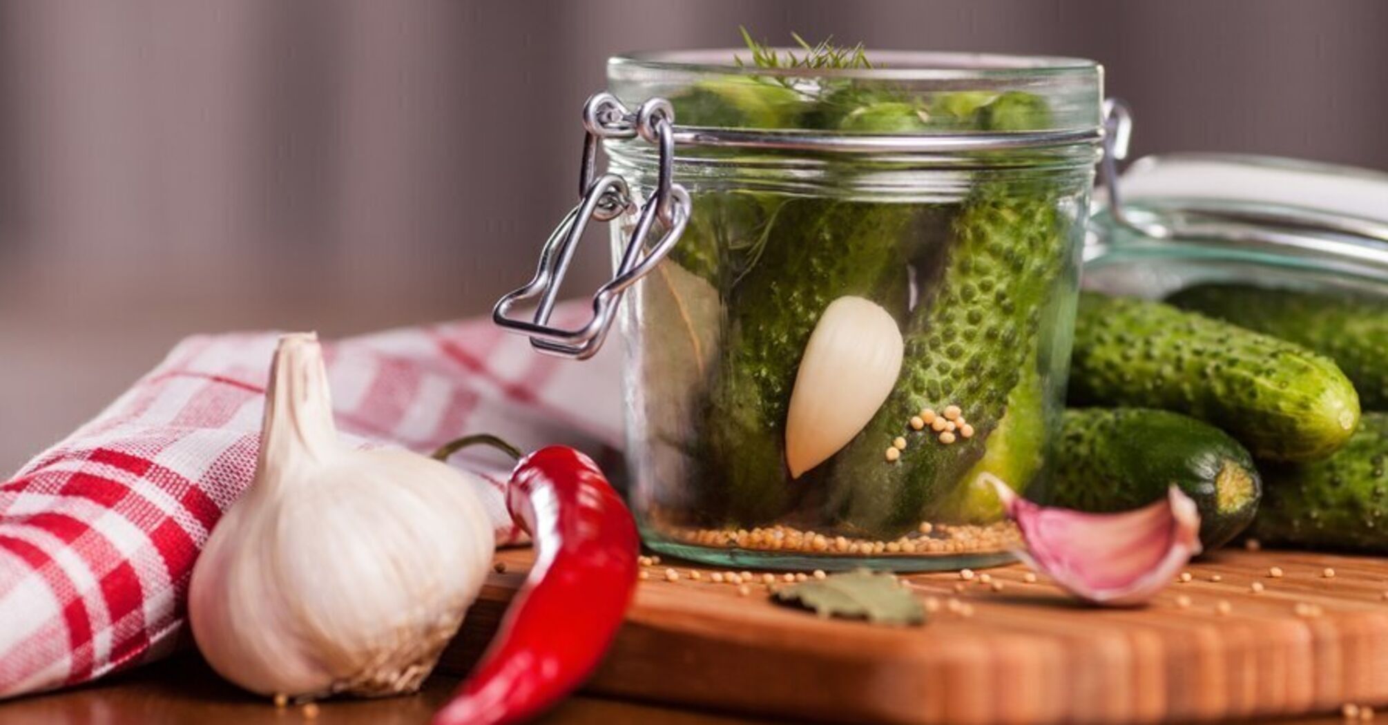 Canned cucumbers with mustard for the winter: the easiest recipe for a savory appetizer