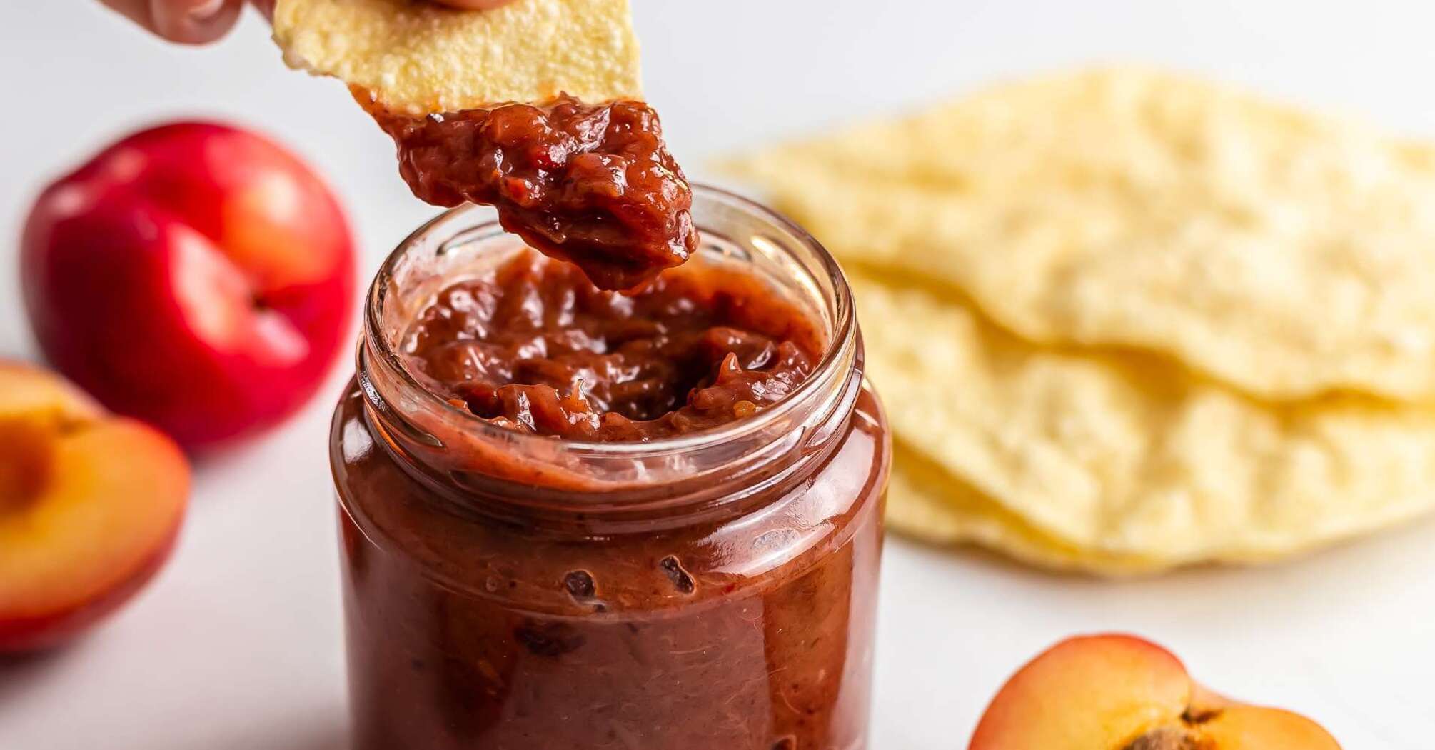 Plum chutney sauce: perfect for meat