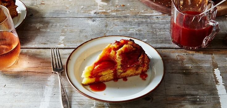 What an unusual pie to make with plums: an idea for a simple and gourmet dessert