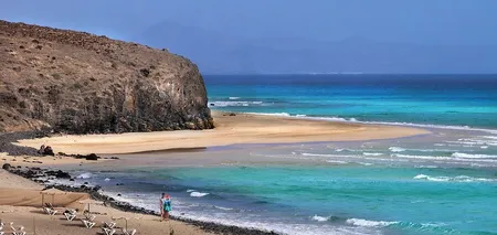 Сантьяго, Лісабон, Канарські острови: куди варто поїхати цієї весни