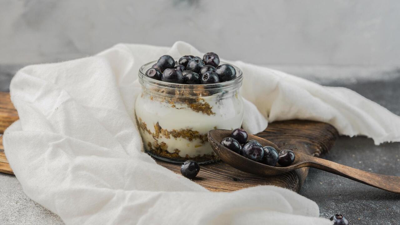 Dessert with prunes and nuts: how to make a delicious dish from simple ingredients