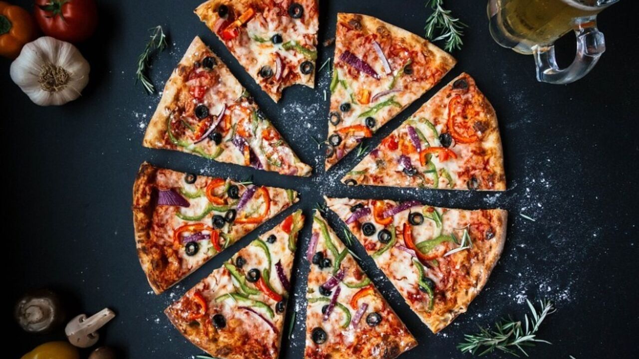 Homemade pizza that can be prepared in 30 minutes: the easiest recipe