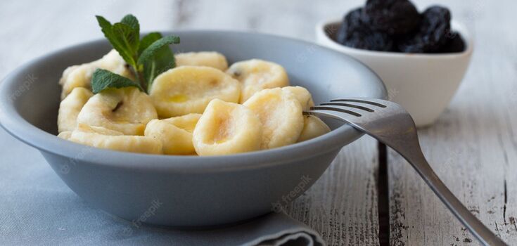 Five-ingredient lazy dumplings: how to cook a quick meal