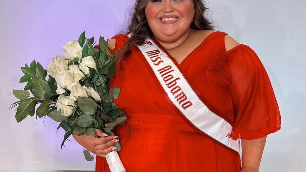 Plus-size model became Miss Alabama: what Sarah Milliken looks like in real life and why the 23-year-old woman is so popular. Photo