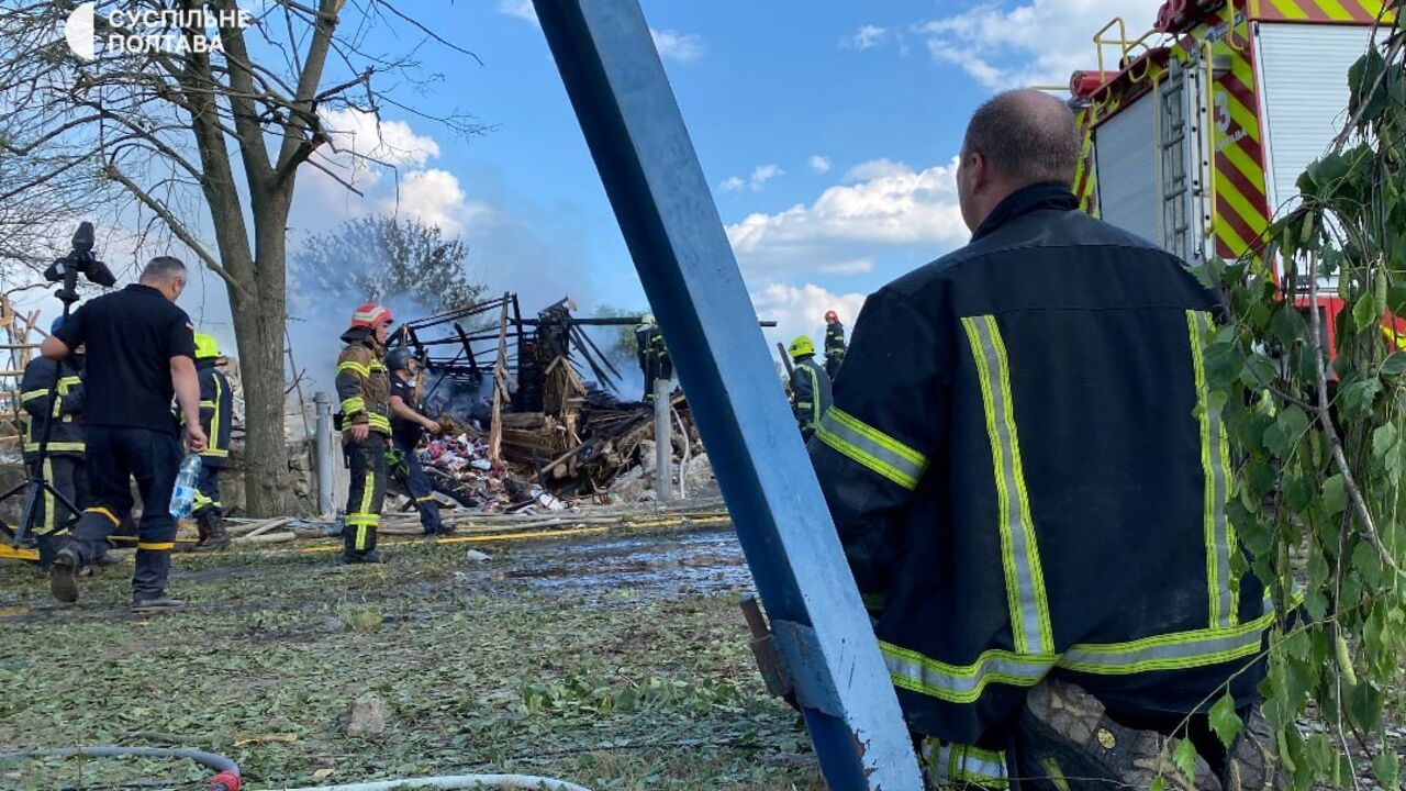 Russian troops attacked Poltava region and hit a private house: a woman was rescued from the rubble