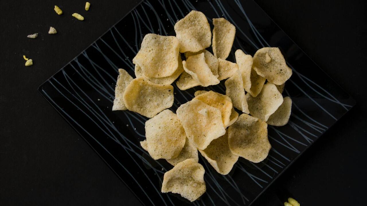 How to cook chips at home to make them taste better than store-bought ones