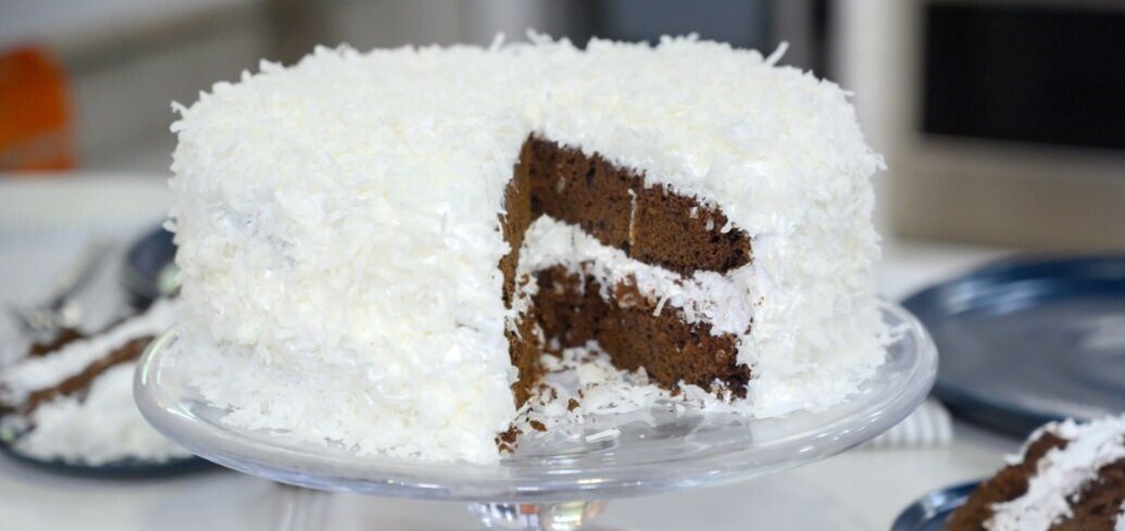 Spectacular coconut cake 'Trio': with chocolate and vanilla sponge cake