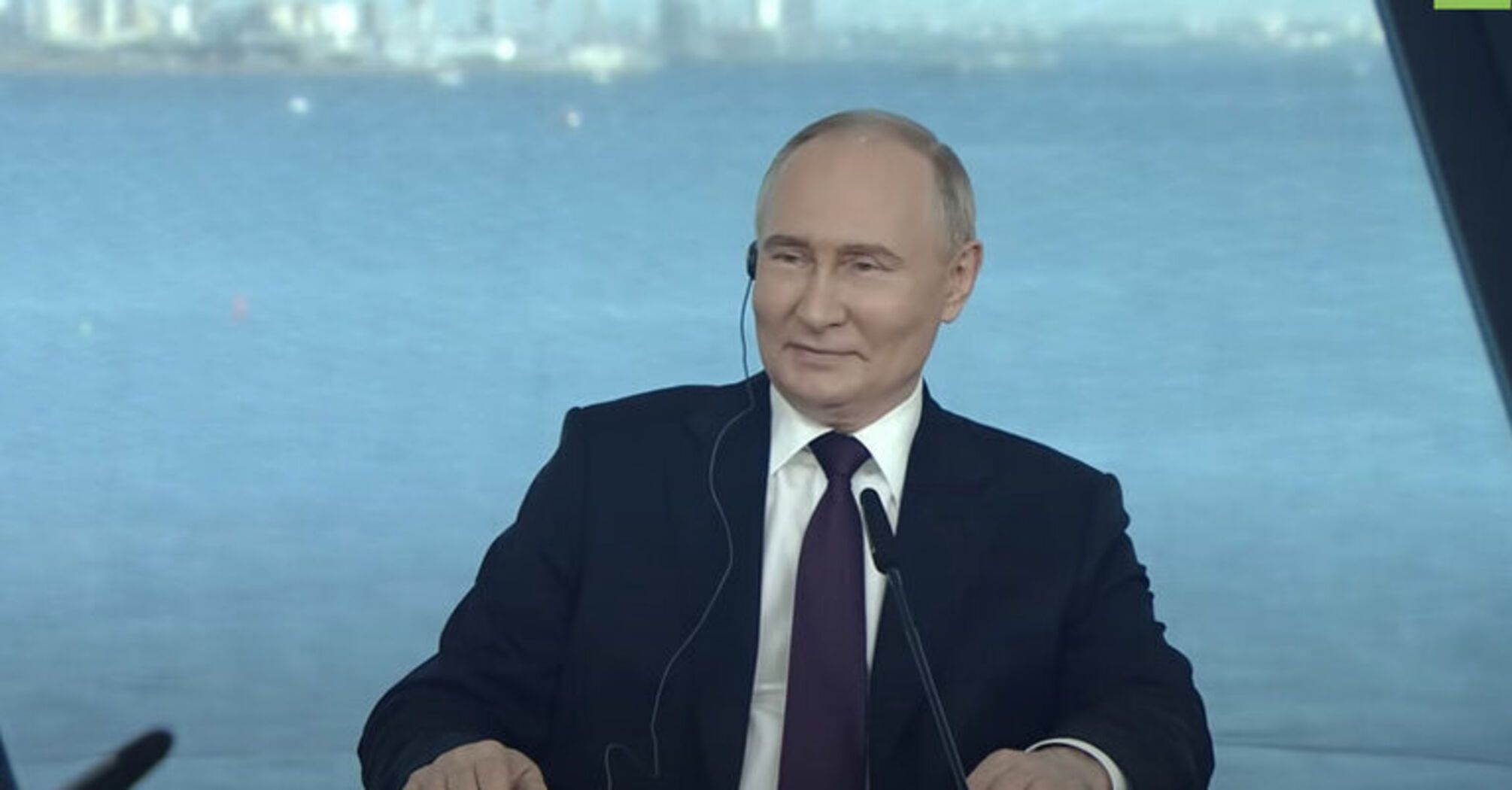 Dyktator Władimir Putin na konferencji SPIEF