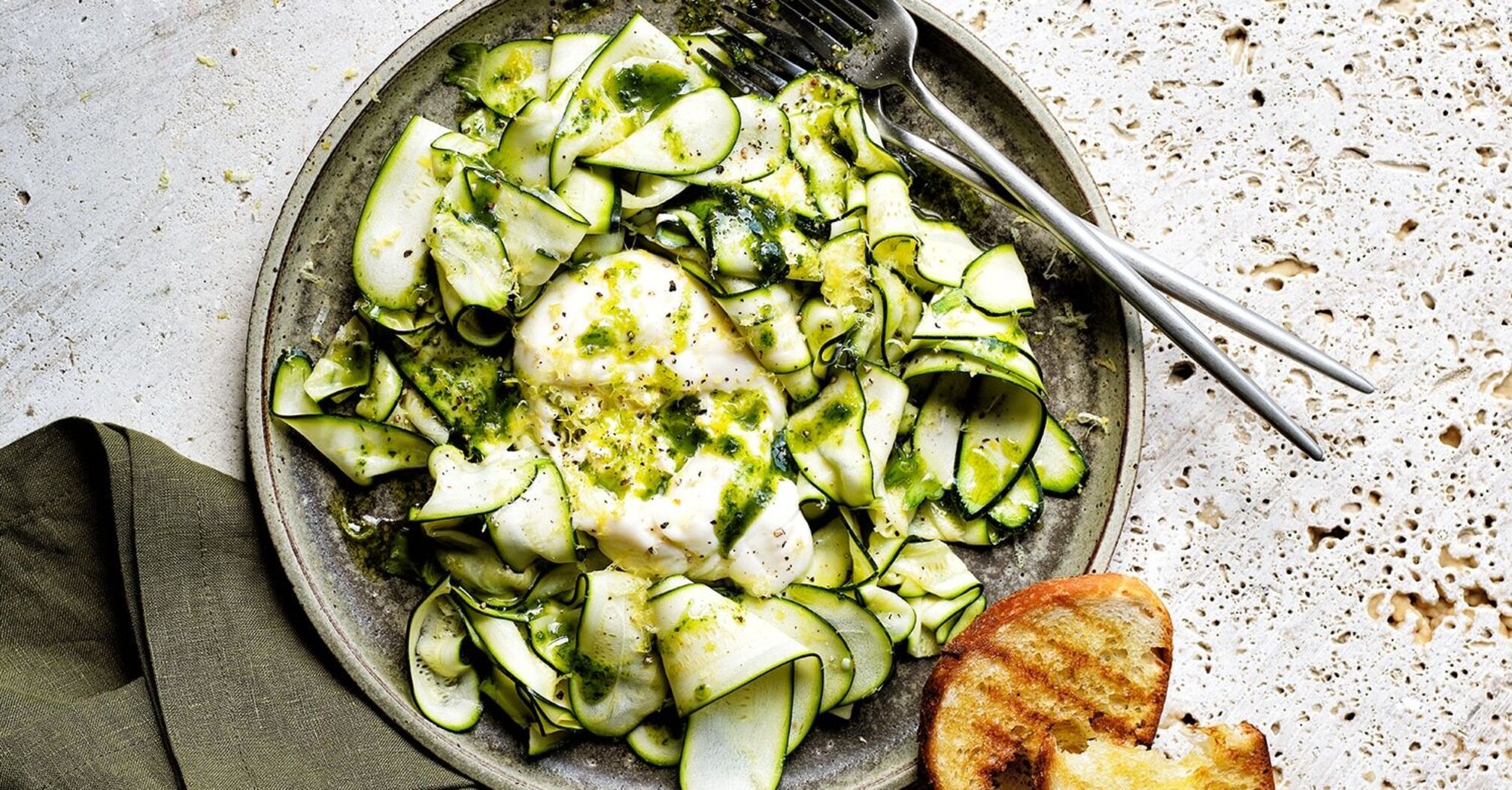 Instant pickled zucchini: a recipe for a savory appetizer