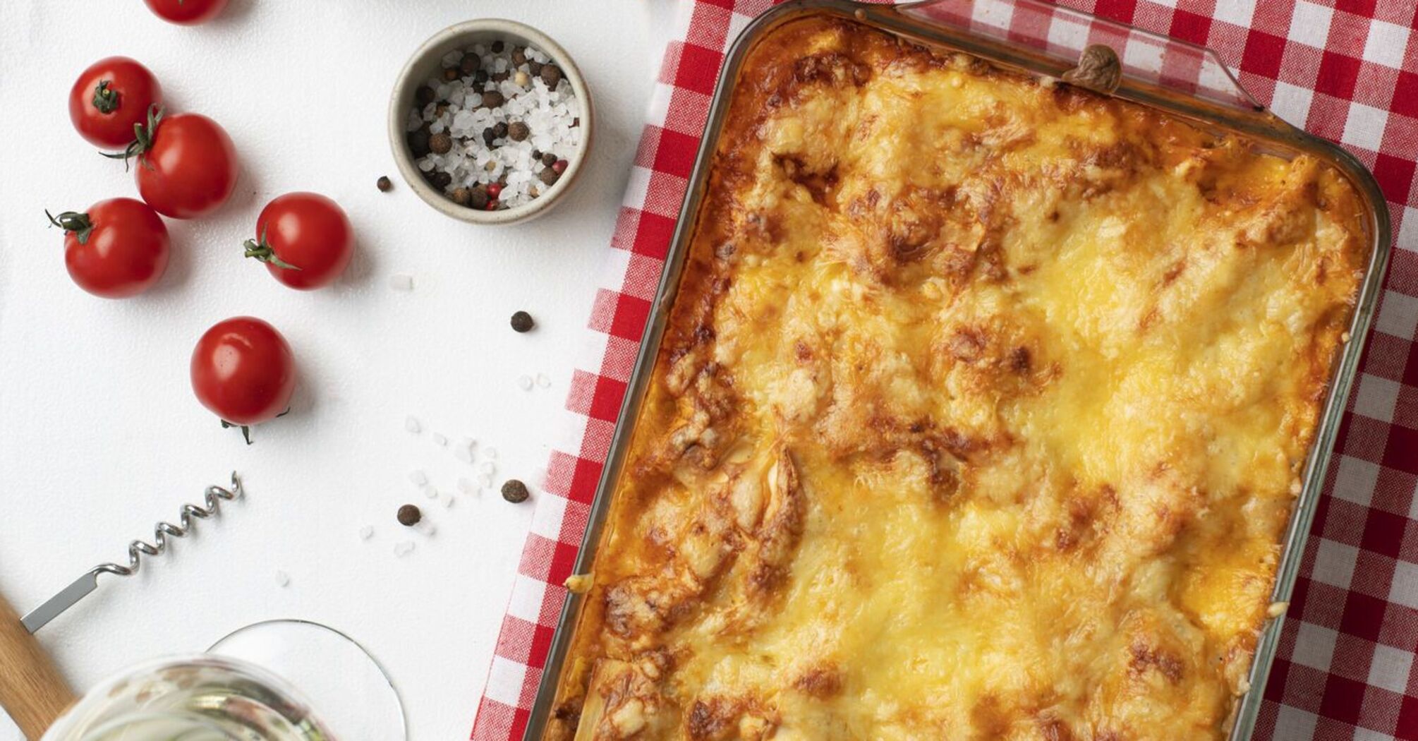 The laziest pita bread pie with two types of cheese: how to prepare a delicious dish from simple ingredients