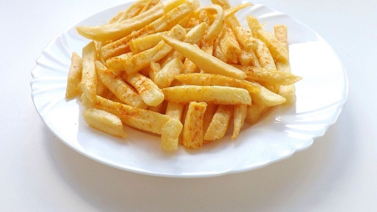 How to fry potatoes correctly so that they do not turn into mush: life hack