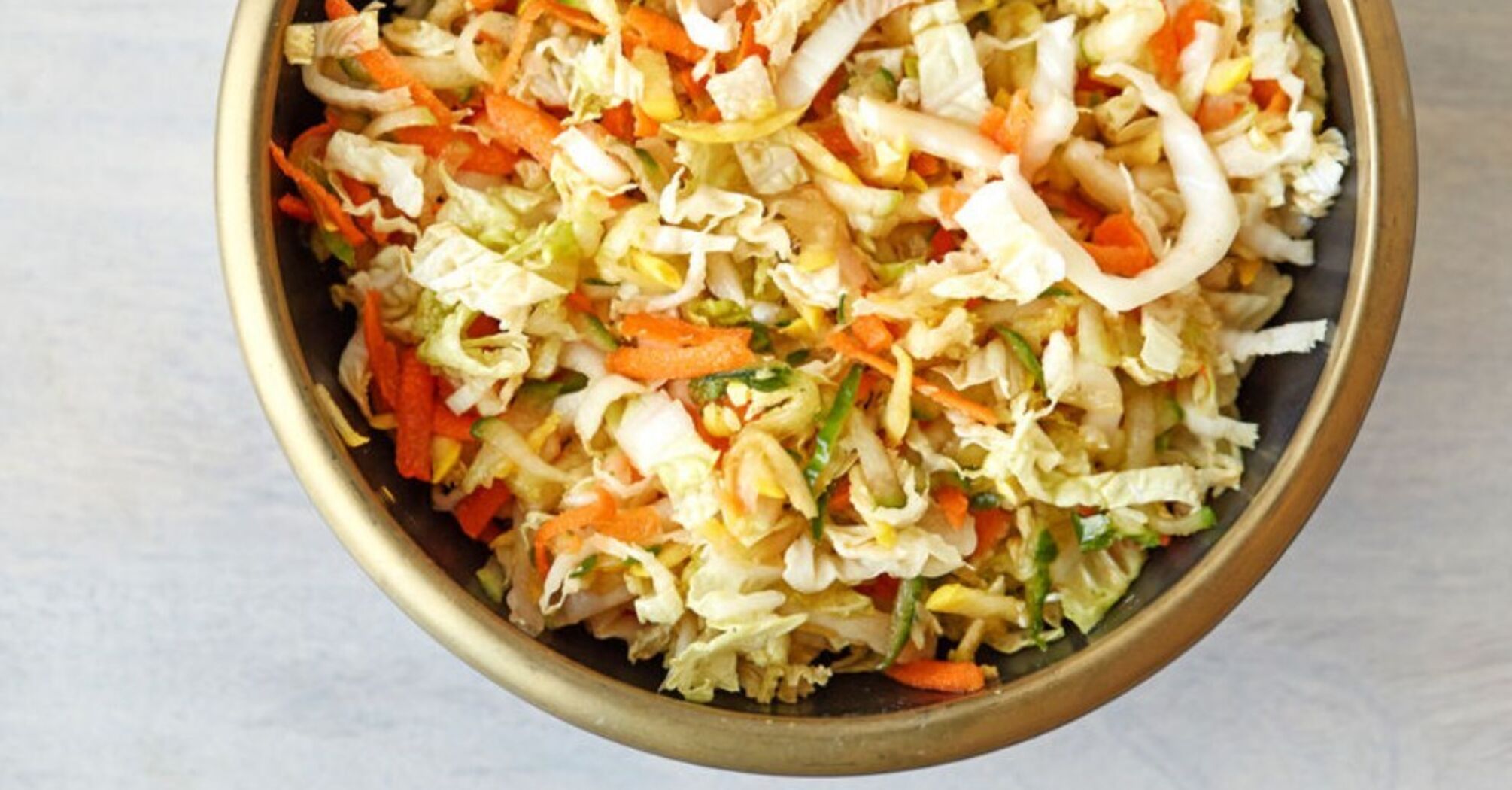 A simple Chinese cabbage salad in 10 minutes: can be seasoned with mayonnaise or sour cream