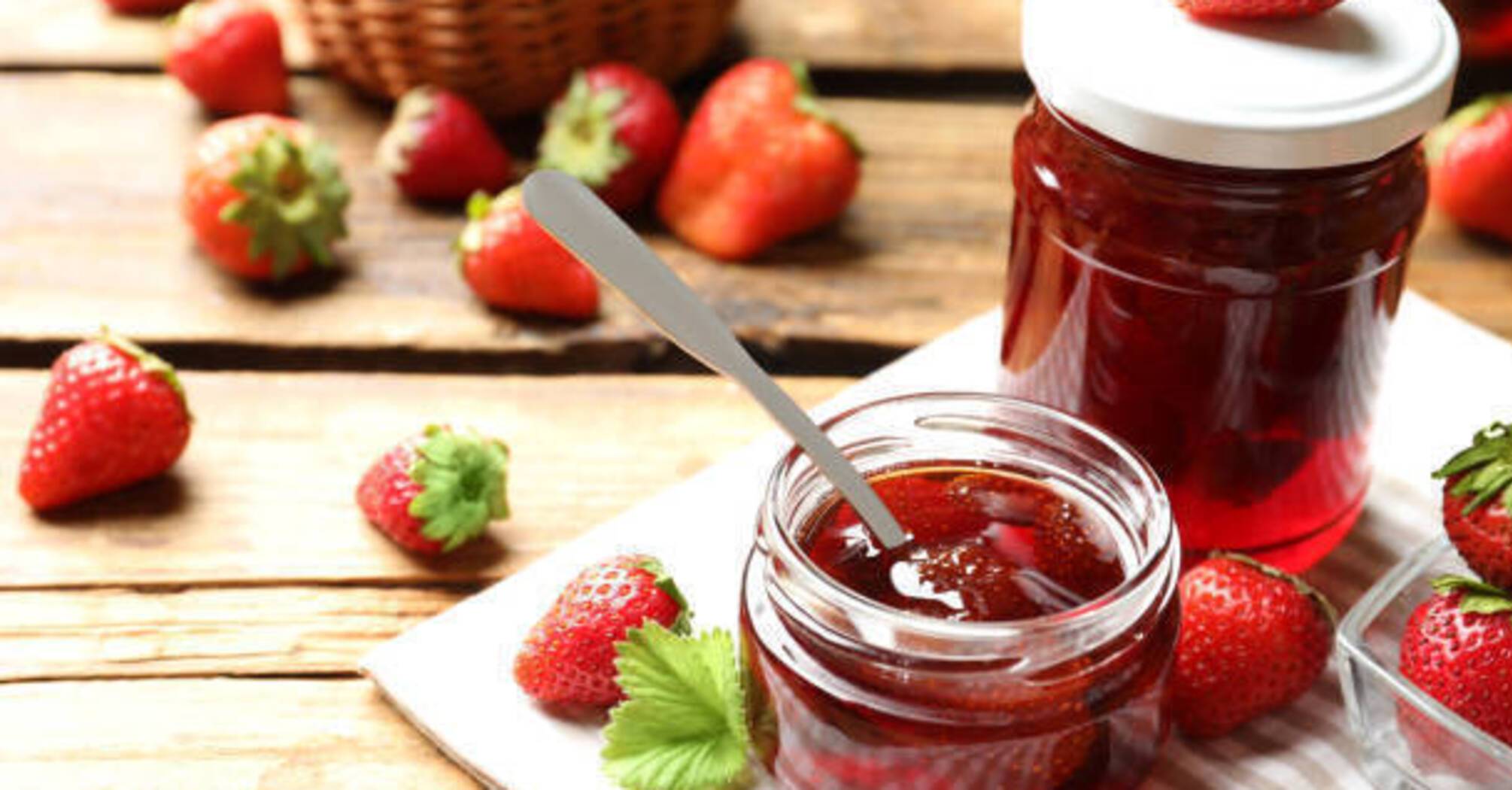 Strawberry jam with an unusual ingredient: a new interesting flavor is obtained