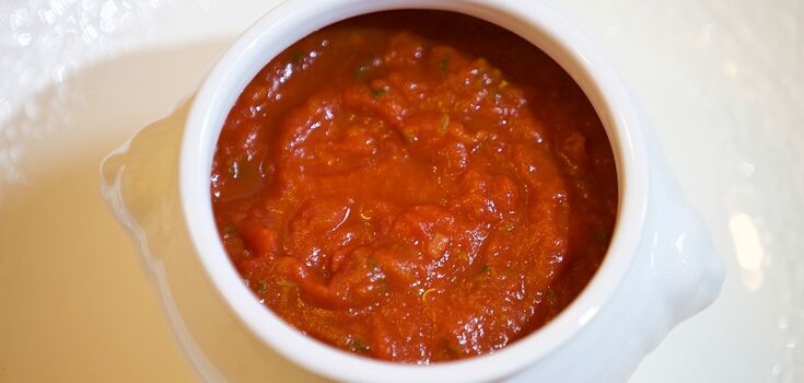 For pasta and pizza: how to prepare successful tomato sauce for winter