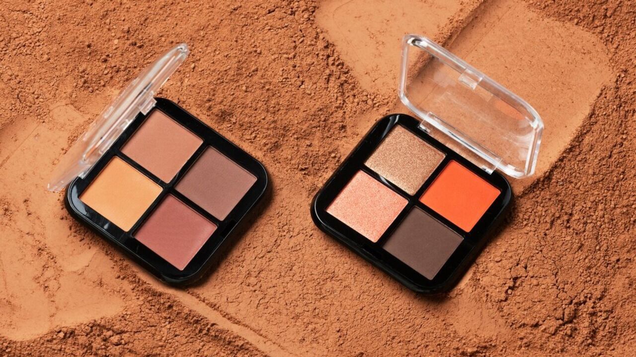 How to use eyeshadows to look younger: top 9 tips from professionals