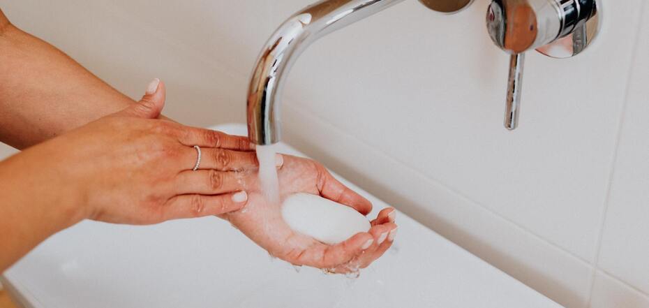 How to wash your hands