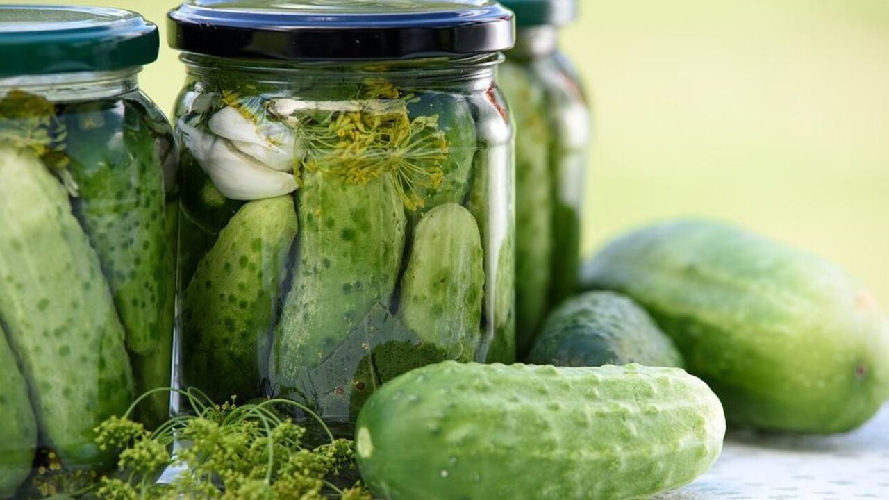 Why cucumber jars unseal and what to do in such a case: life hack