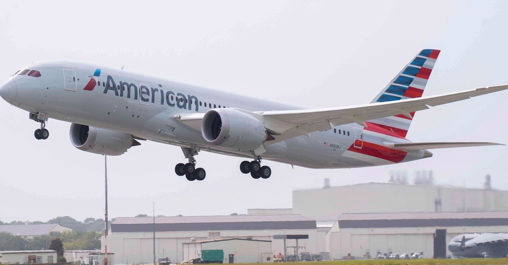 Boeing 787 бизнес-класса American Airlines: чего ожидать на борту