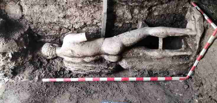 A statue of the god Hermes was found in a sewer in Bulgaria. Photo