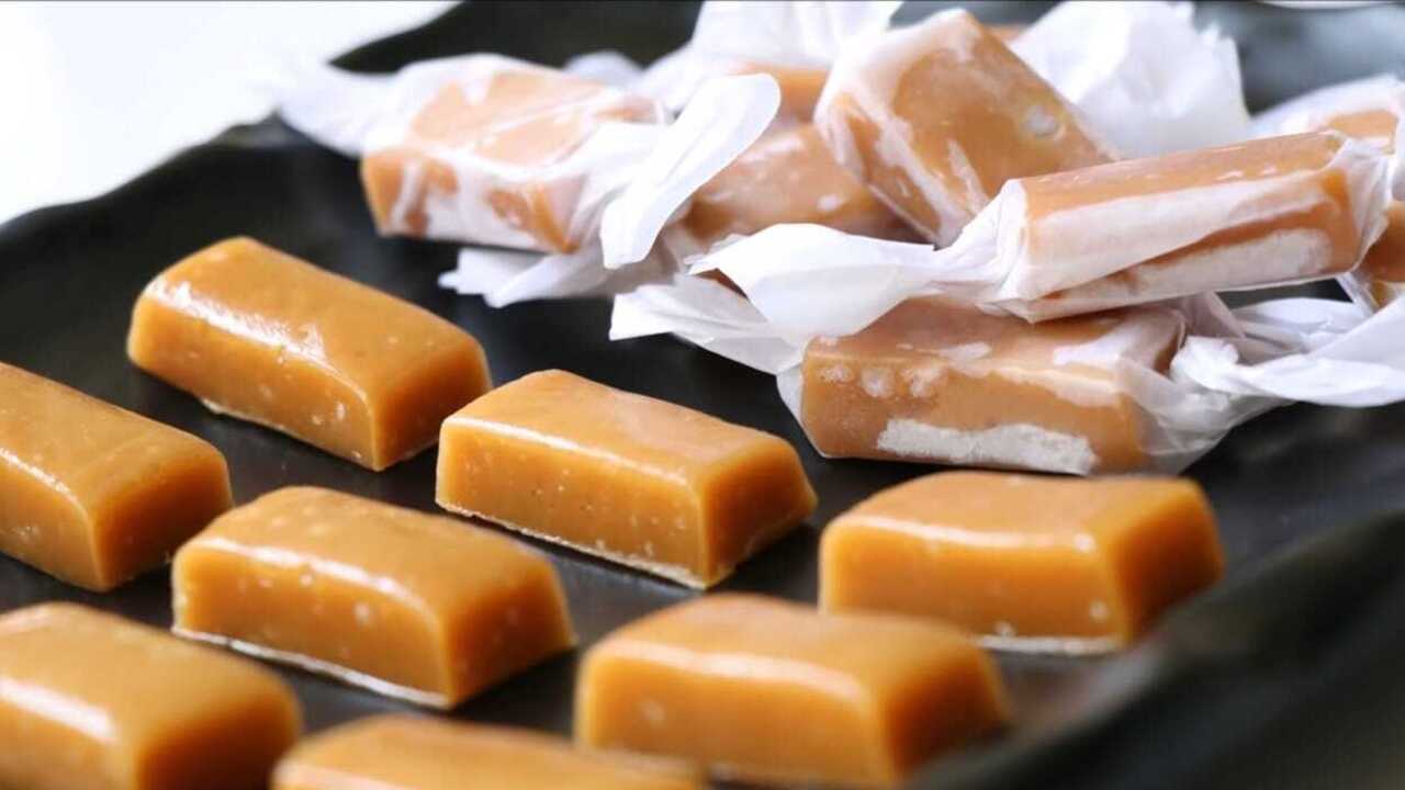 Homemade toffee from three ingredients: how to cook