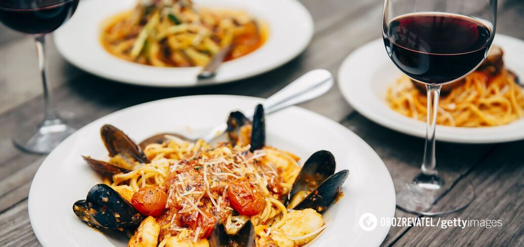 Makaron z owocami morza