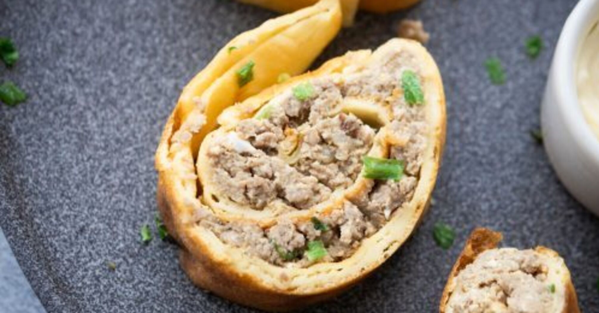 What to cook with minced meat instead of cutlets: a simple and budget dish