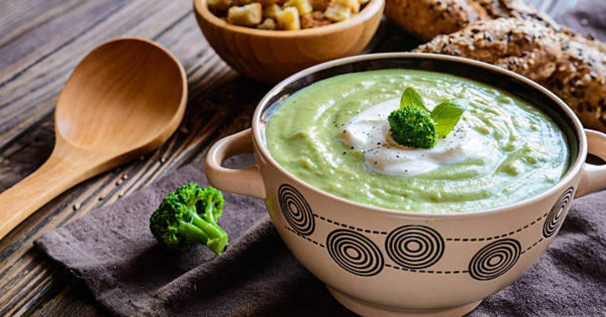Not just pancakes: how to make a diet cream soup from zucchini
