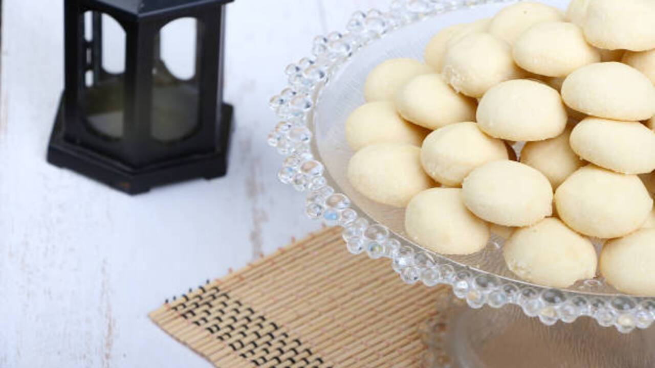 Quick sour cream cookies: do not crumble and stay fresh for a long time