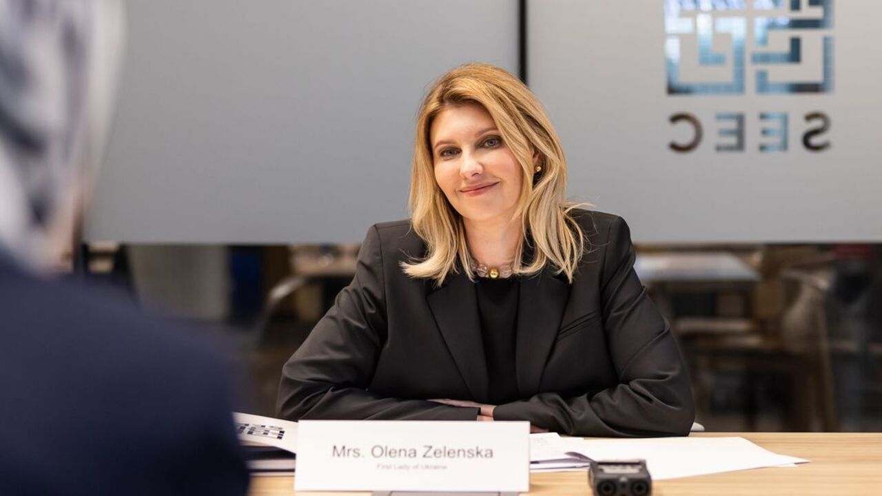 At the NATO summit, Zelenska met the first lady of the United Kingdom and showed off a symbolic dress from a Ukrainian brand