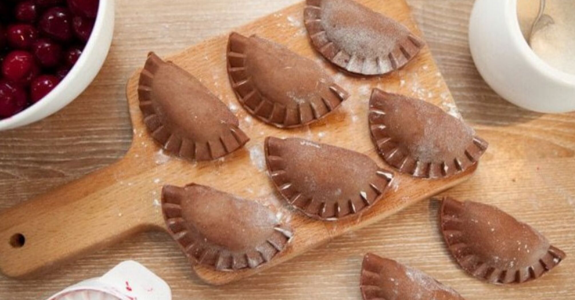 What to add to varenyky dough to make them brown: one simple ingredient