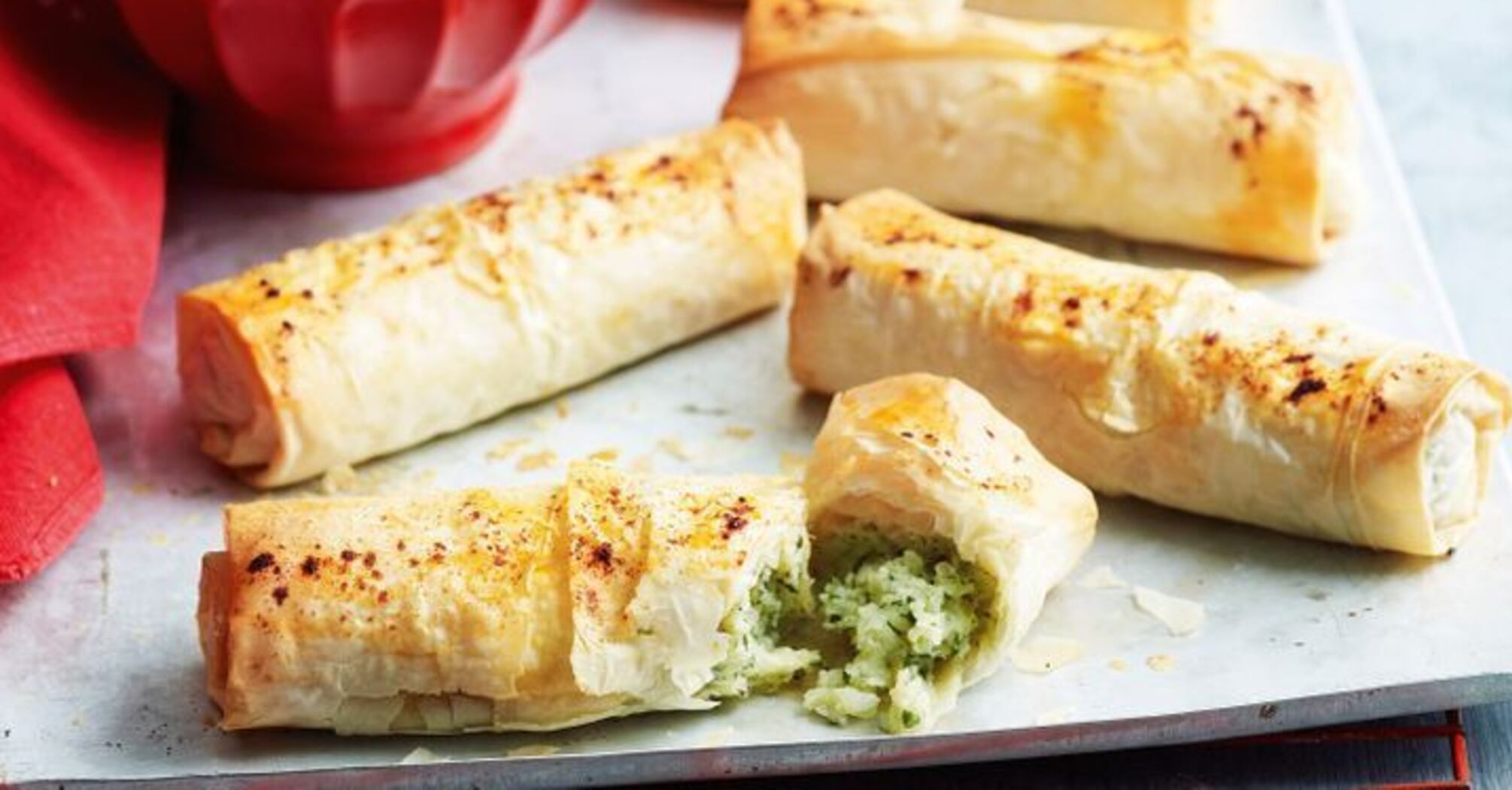 Sweet and savory rolls without a hitch: you need phyllo dough
