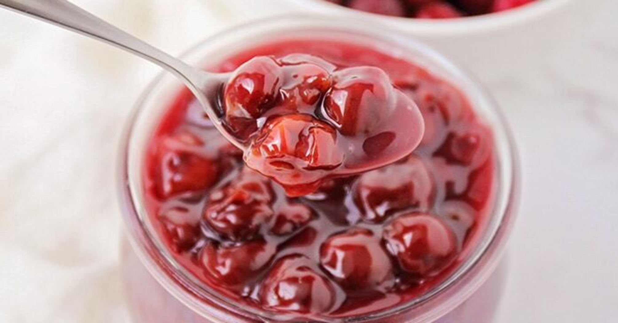 A versatile three-ingredient cherry filling for cakes, pancakes and other desserts