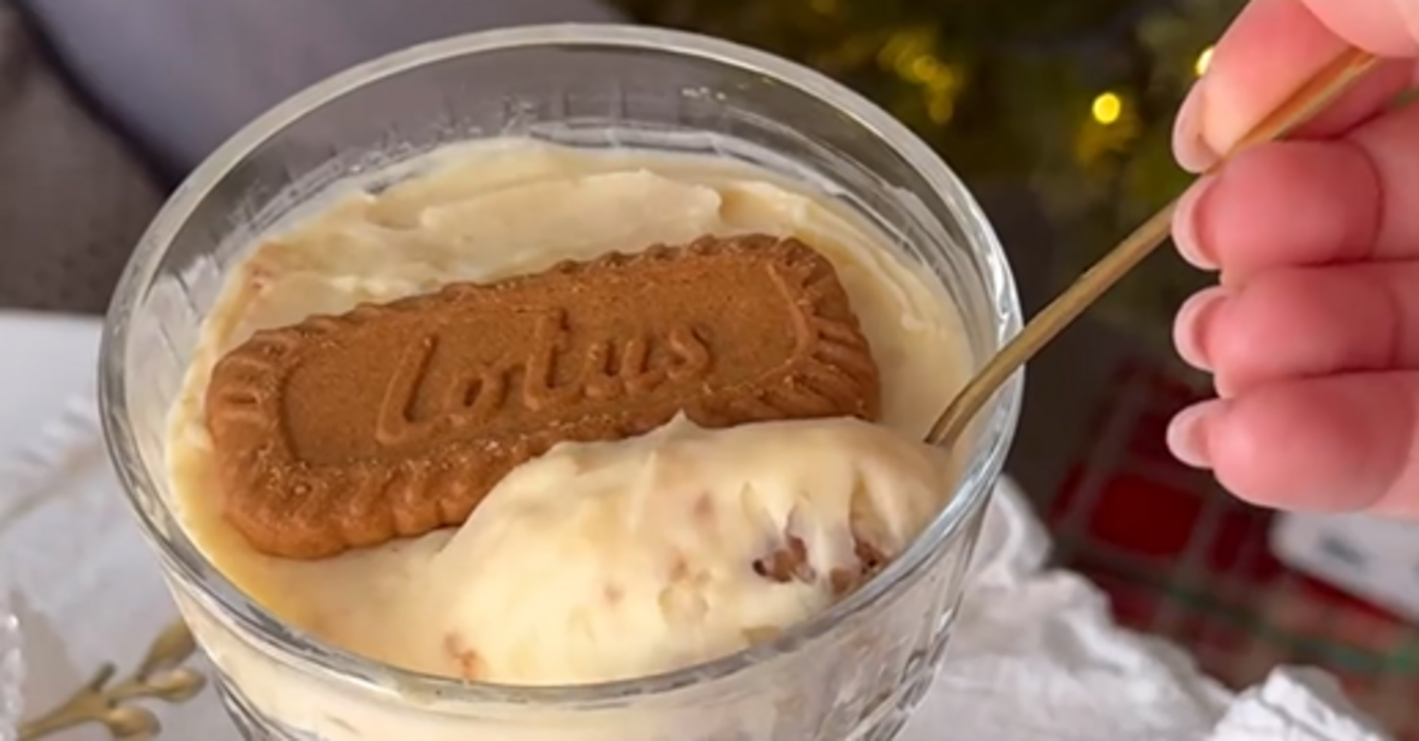 Simple no-bake cookie dessert: easier than any cakes