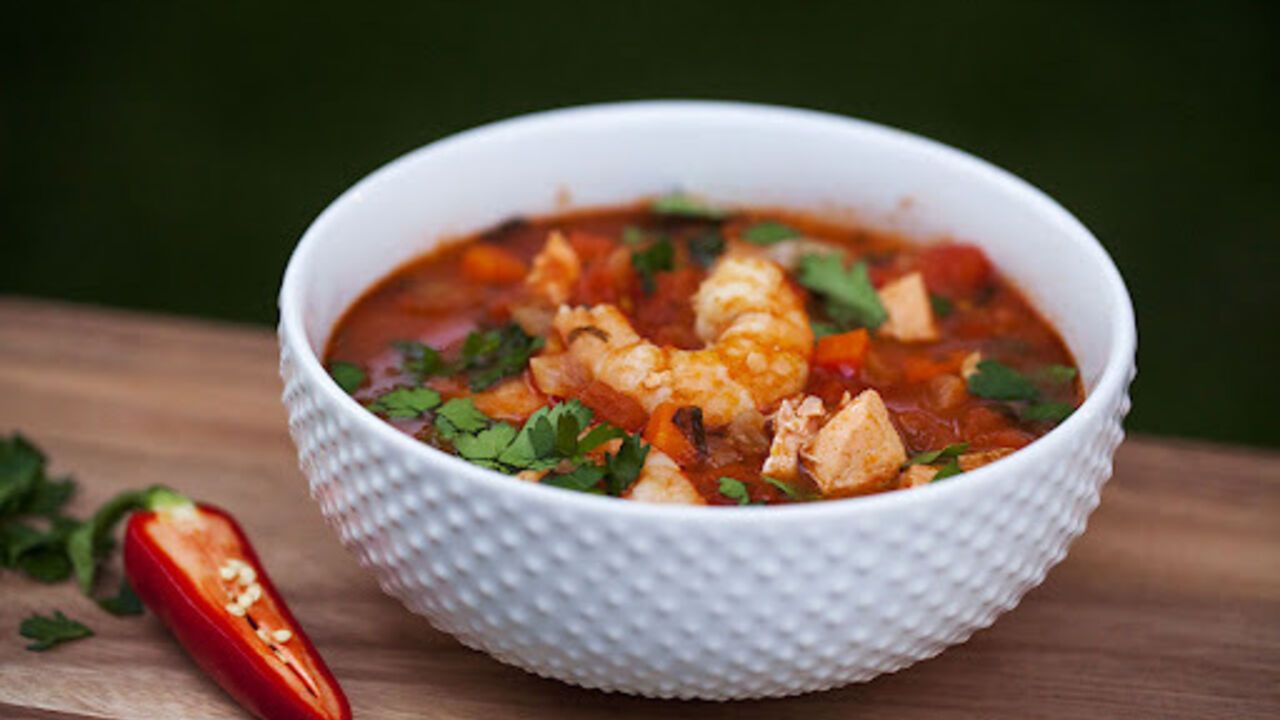 Useful salmon soup for lunch: a hearty dish for a lively day