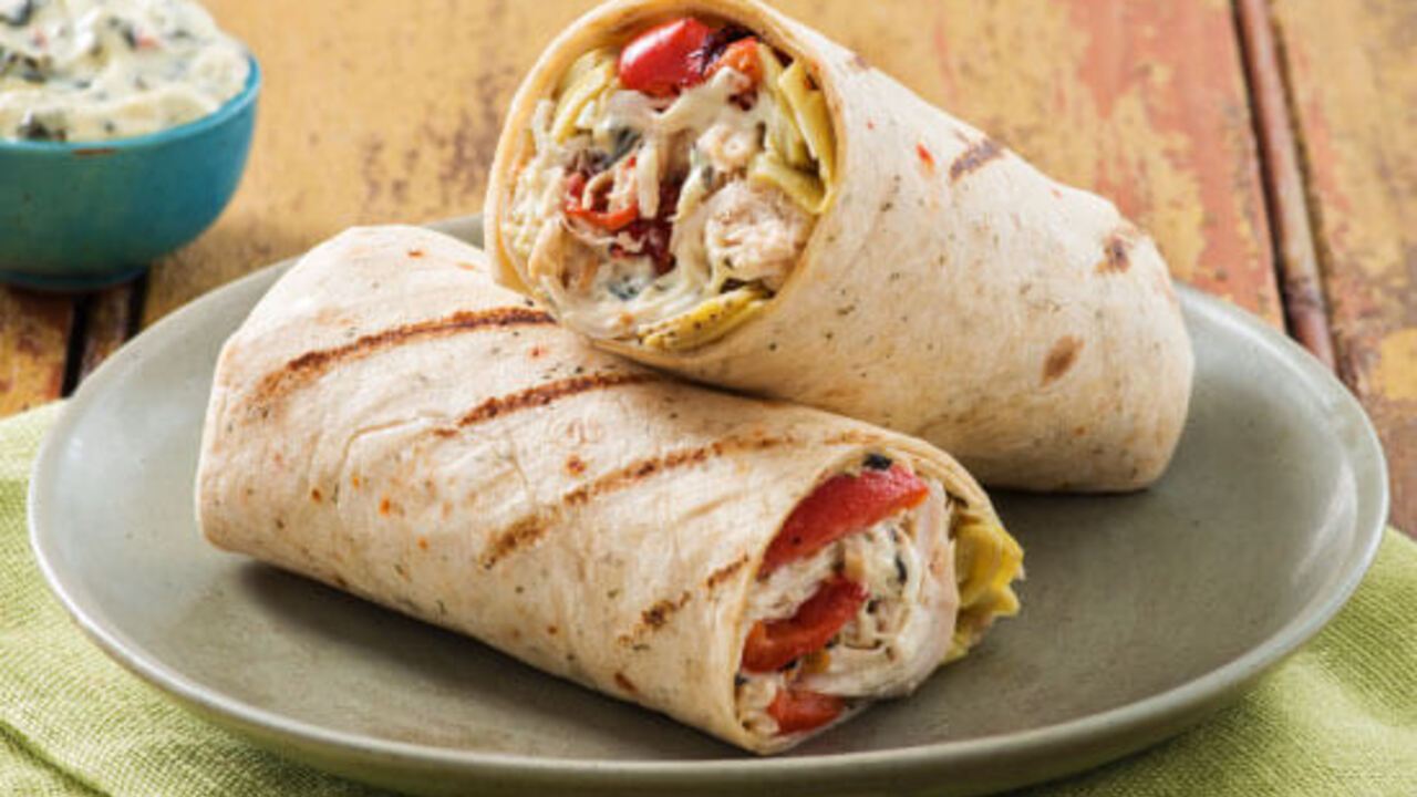 A lazy version of a pita bread snack: it takes a maximum of 15 minutes to prepare