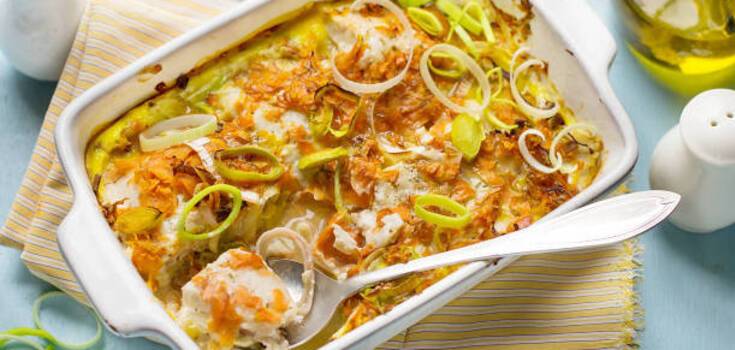 Hake in the oven: how to prepare a diet and budget fish