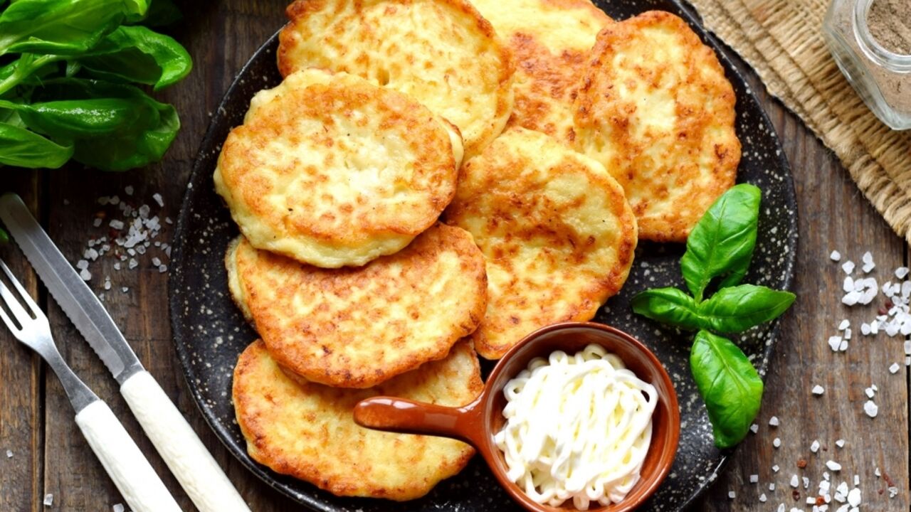 What meat can be used to make pancakes: they are fluffy and satisfying