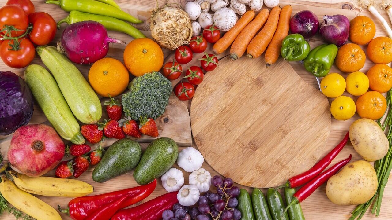 Which fruits should not be refrigerated can cause food spoilage