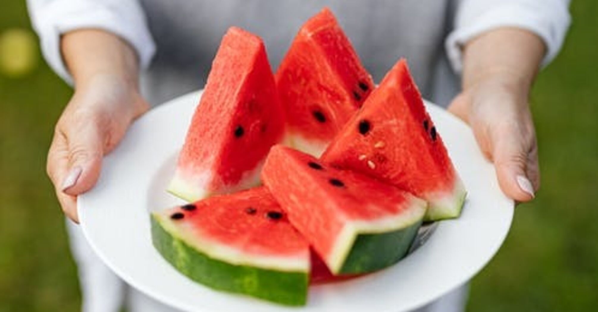 How to cook watermelon in an interesting way: ideas for simple summer dishes