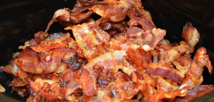 Never cook bacon in a deep fryer: expert warns of an unpleasant nuance