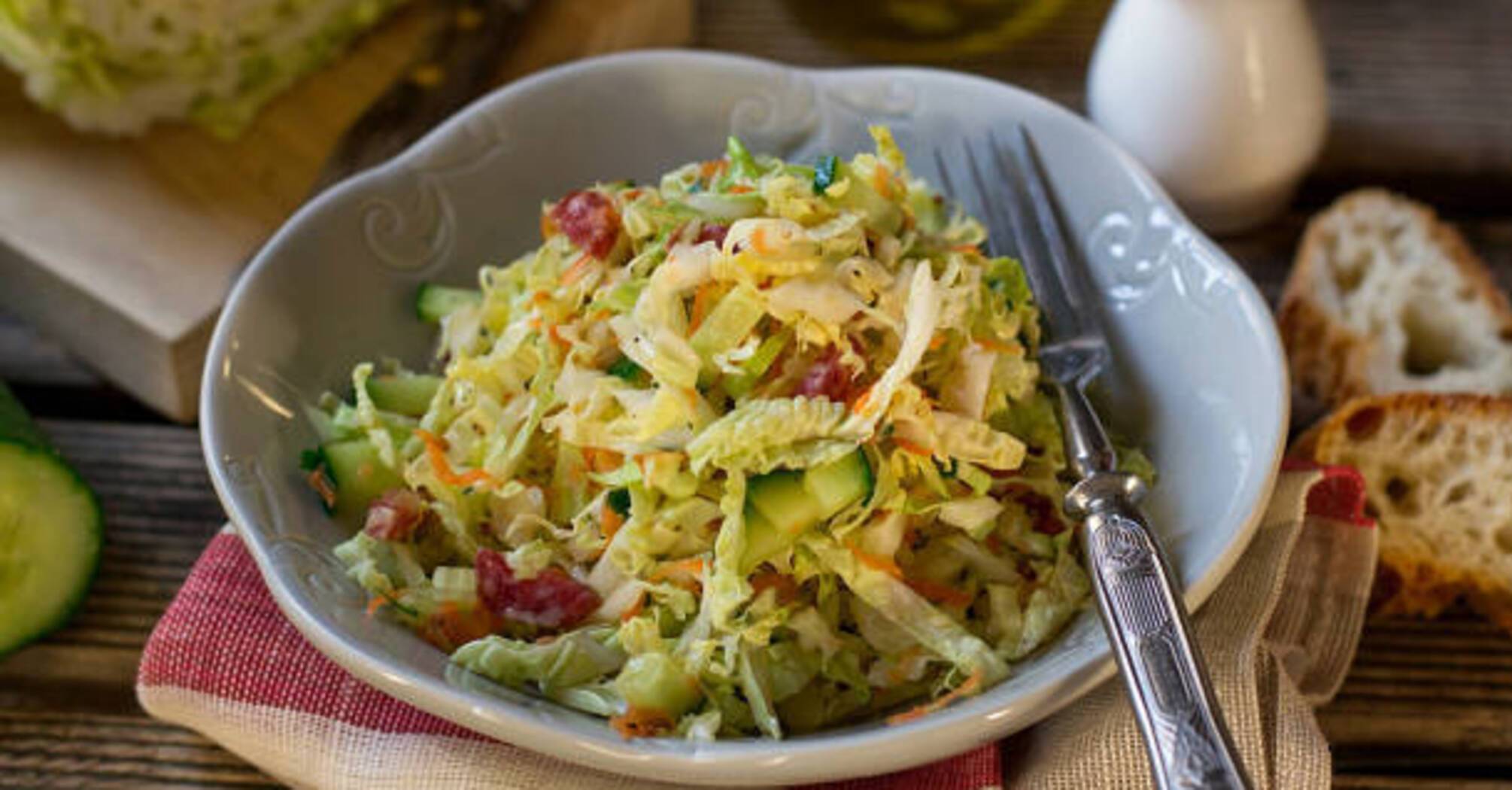 Easy and delicious Chinese cabbage and crab stick salad in 10 minutes