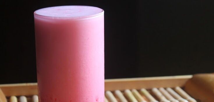 How to make a homemade jelly milkshake: the perfect drink for the summer heat