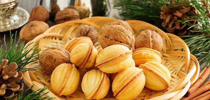 Nuts with condensed milk, just like in childhood: how to make the iconic dessert at home
