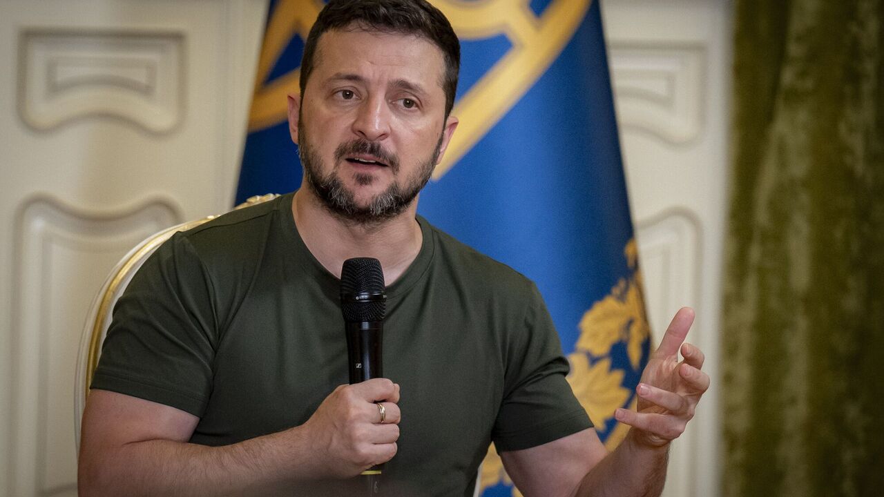 "Russian airfields must be destroyed": Zelenskyy explains how to end the war in Ukraine