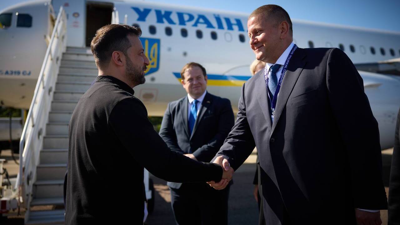 Zelenskyy arrives on a visit to Britain: meetings with Charles III, Starmer and signing of important agreements are planned