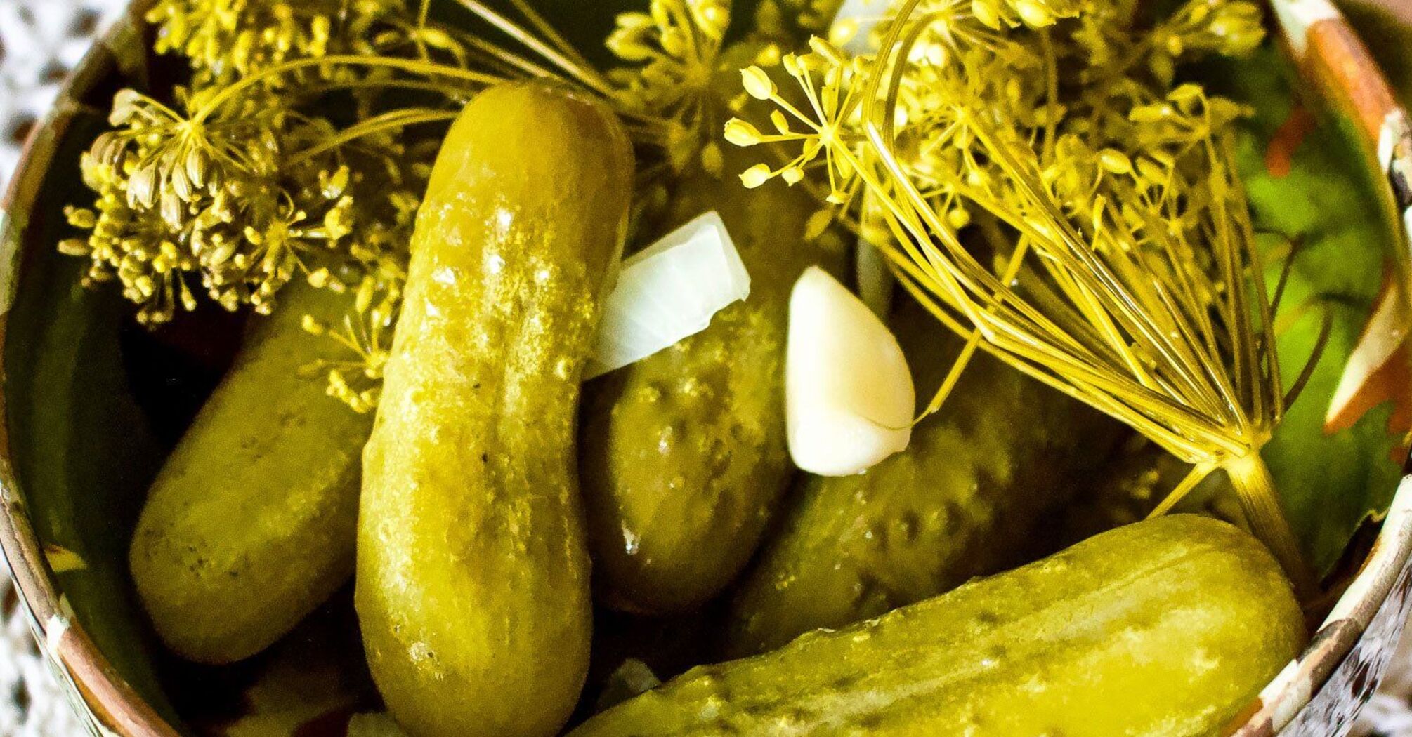 How to ferment cucumbers deliciously so that they don't turn sour in a jar: they will be juicy and crispy