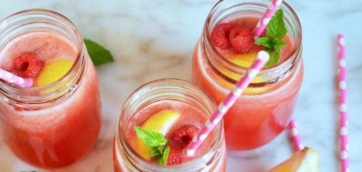 Cool raspberry lemonade to beat the heat: how to make a healthy homemade drink
