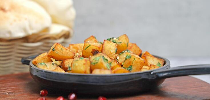 The most delicious baked potatoes: an easy recipe for a delicious side dish for dinner