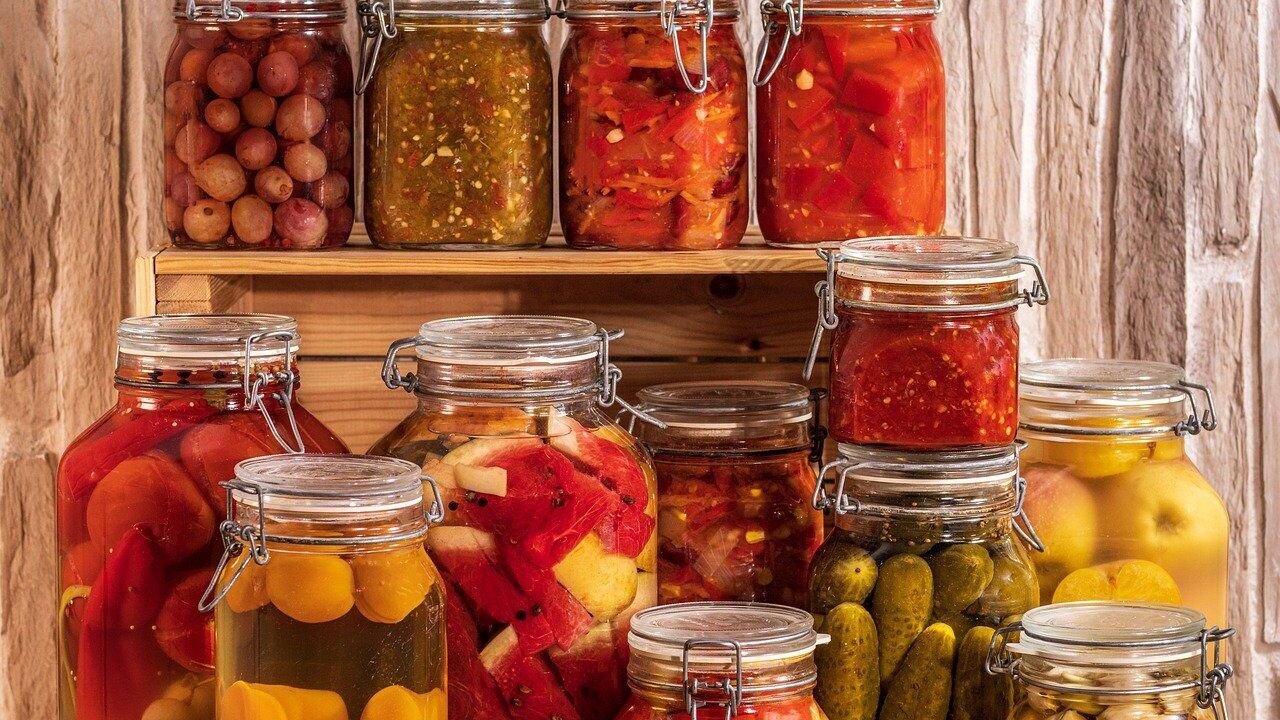 What you can pickle in July: tips for diligent housewives